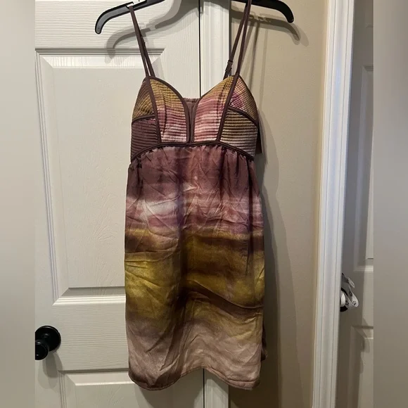 ⭐️NEW WITH TAGS⭐️ women’s spaghetti strap dress size M - Picture 2 of 7